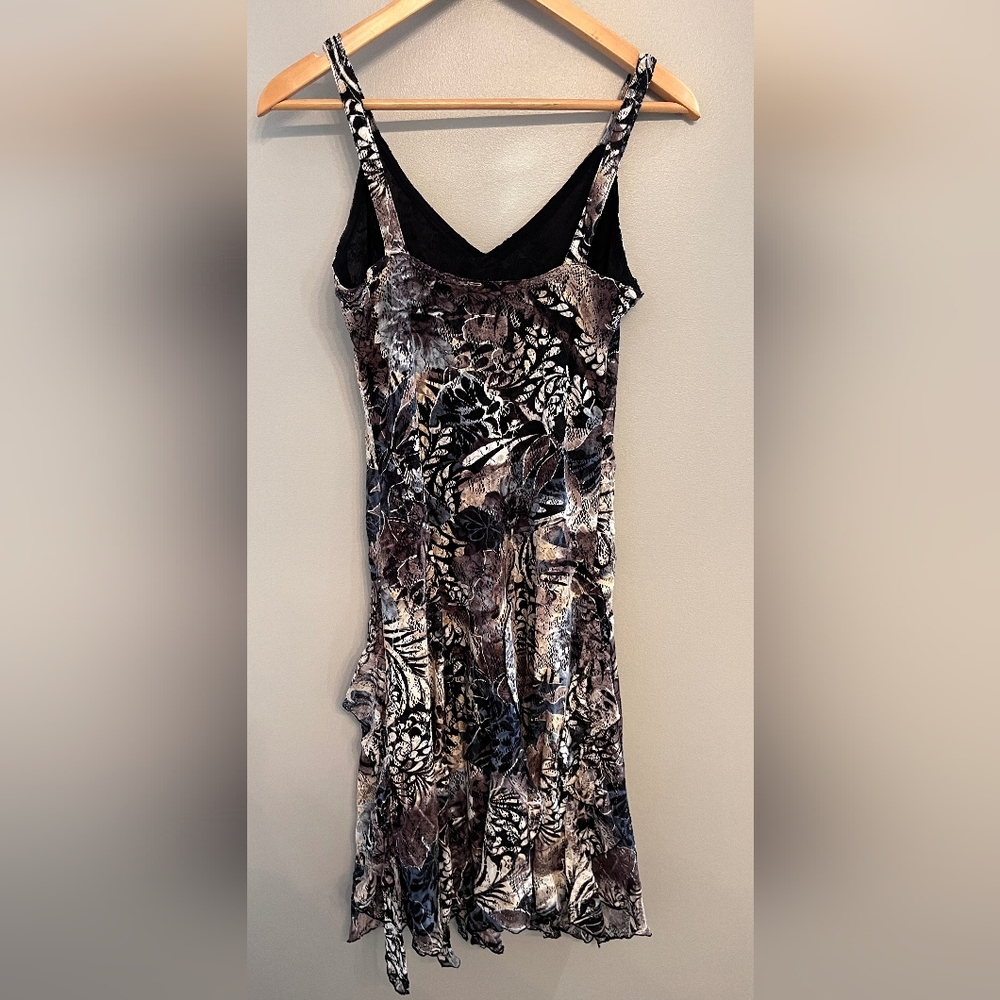 Tricotto Patterned & Ruffle Dress - Picture 3 of 7